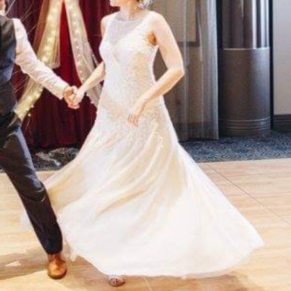 BHLDN Wedding Dress - Picture 10 of 11